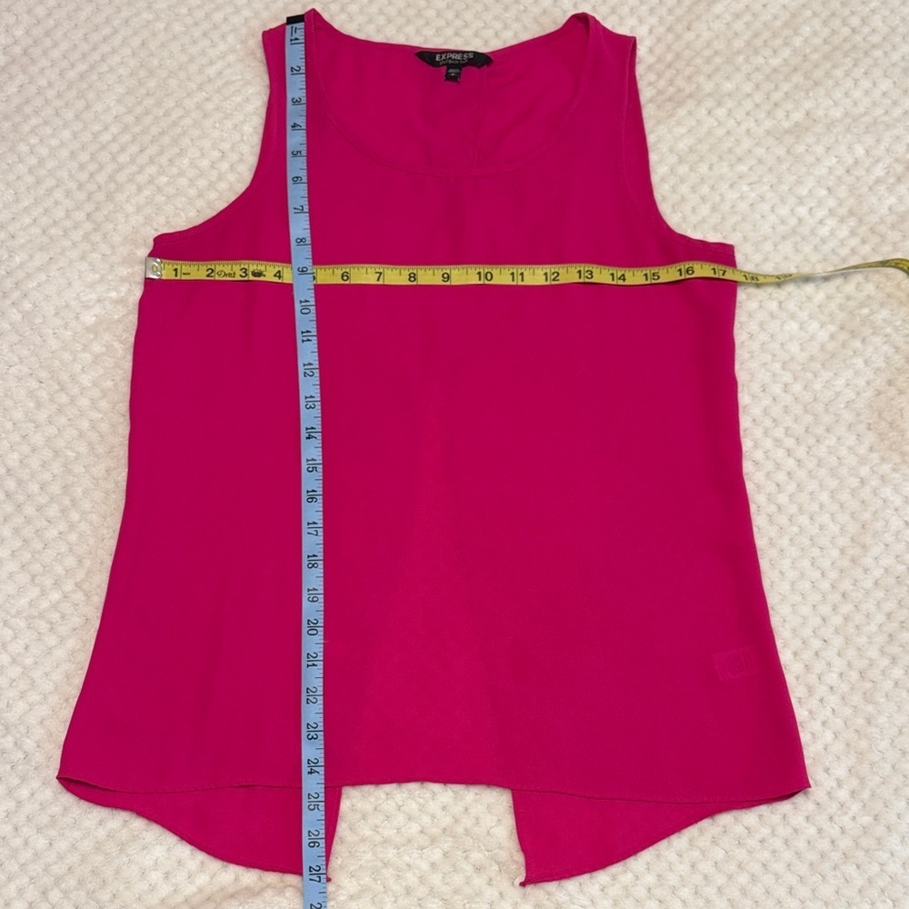 π Express Split Back Tank Top Womenβs Small Magenta Sleeveless Blouse - Picture 2 of 6